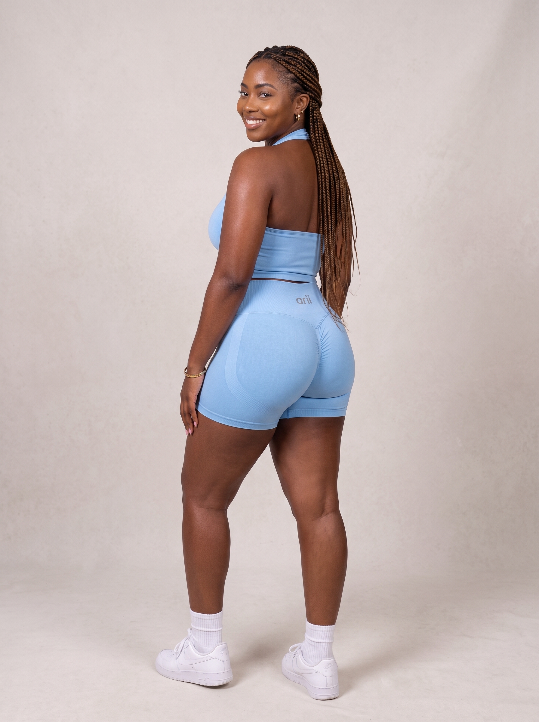 Nia 5