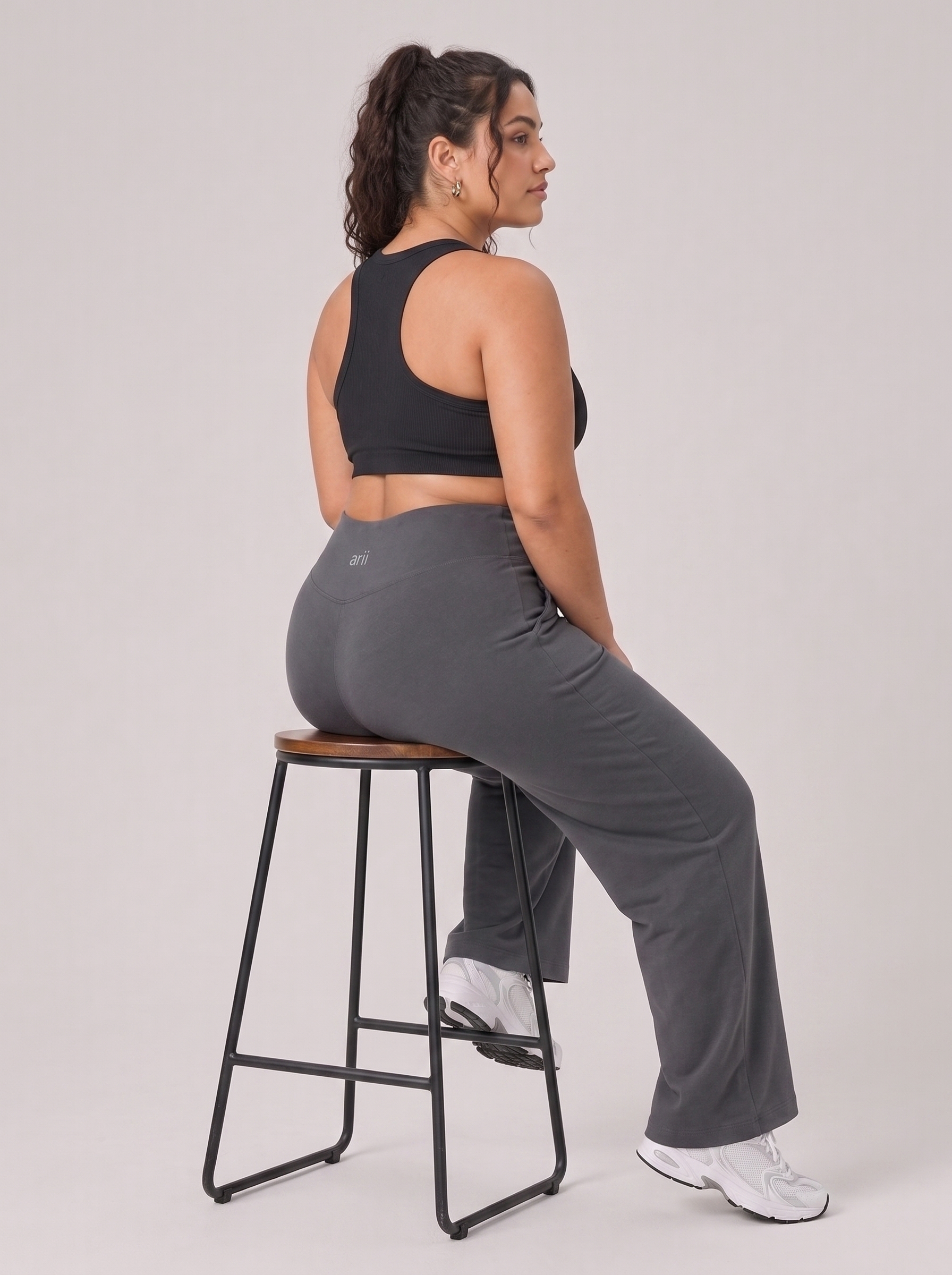 Essential Wide-Leg Pants 5